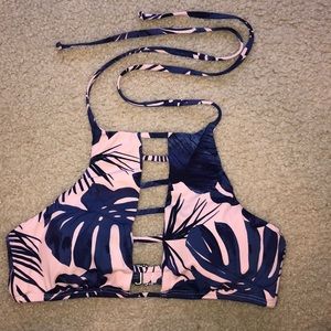 South Moon Under (bikini lab) Bathing Suit Top!